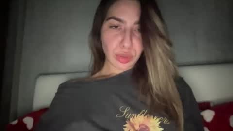 Sarrah online show from November 24, 2025, 10:53 pm