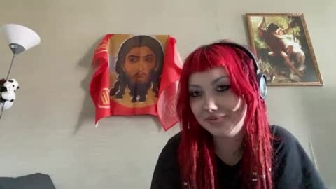 Mia online show from May 8, 2026, 1:49 pm