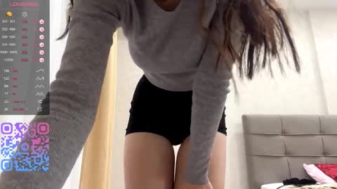 Valentina online show from November 5, 2025, 3:12 pm