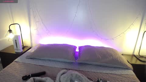 Sasha Brattz online show from December 17, 2024, 7:40 am