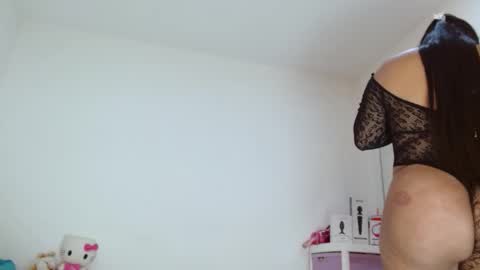 Sasha Creamy online show from February 4, 2026, 4:40 am