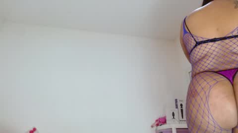 Sasha Creamy online show from May 21, 2026, 8:27 pm