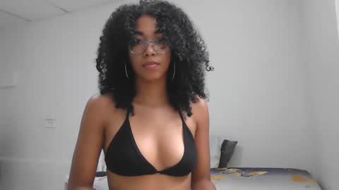 Snapshot of sasha_fox0 chatting on February 1, 2025, 3:39 pm emy online show from February 1, 2025, 3:39 pm
