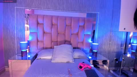 Camila  online show from January 11, 2025, 11:34 am