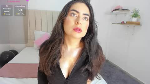 Sashaa online show from September 12, 2025, 11:21 am