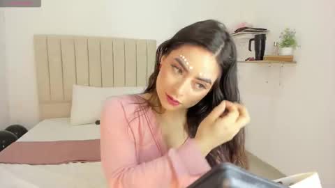 Sashaa online show from September 17, 2025, 11:34 am