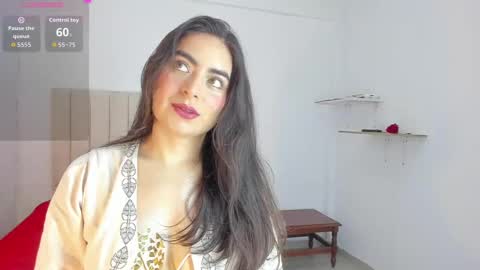 Sashaa online show from November 4, 2025, 12:15 pm