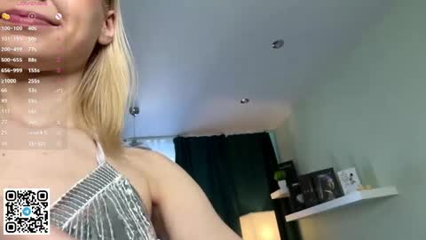 Snapshot of sashablonde_ chatting on June 5, 2026, 6:52 am Sasha online show from June 5, 2026, 6:52 am