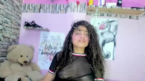 sasha online show from September 12, 2025, 2:06 pm