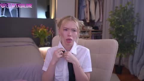 sashalore online show from March 15, 2026, 3:01 am