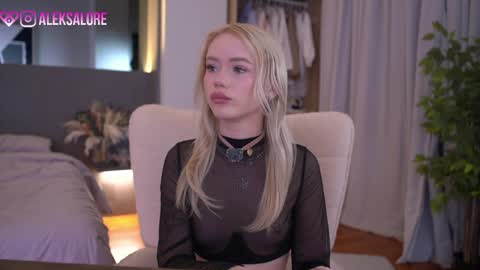 sashalore online show from April 8, 2026, 2:33 am