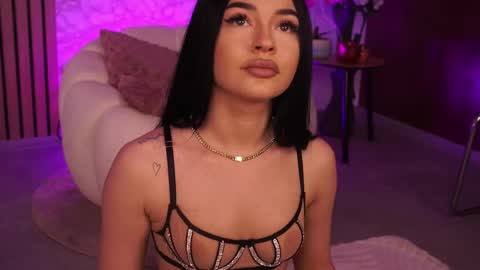 Snapshot of sashalorrenz chatting on June 4, 2026, 2:45 pm Sasha online show from June 4, 2026, 2:45 pm
