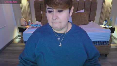 S A S H A R O S E online show from October 4, 2025, 12:03 pm