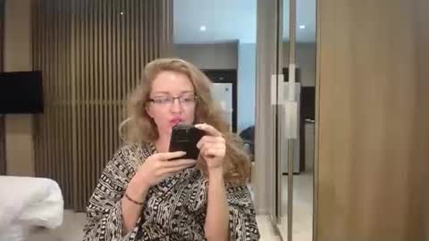 Snapshot of sashasweetsasha chatting on October 11, 2025, 6:45 am Sasha online show from October 11, 2025, 6:45 am