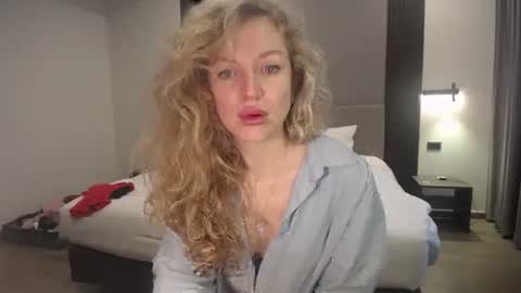 Sasha online show from March 11, 2026, 5:02 am