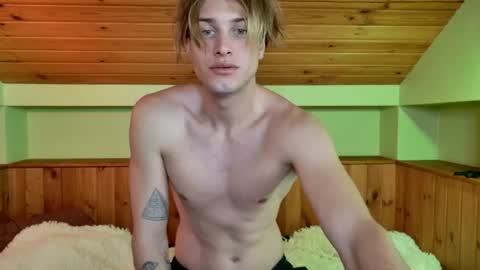 Sasha --  online show from August 5, 2026, 8:39 am