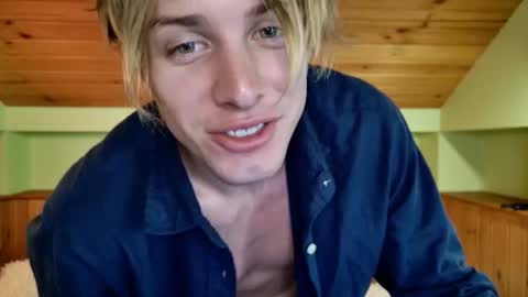 Sasha --  online show from August 6, 2026, 8:27 am