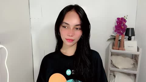 Snapshot of sashifoxdoll_ chatting on November 9, 2025, 1:31 pm Sashi online show from November 9, 2025, 1:31 pm