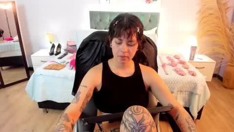 saskia_vellour online show from March 11, 2026, 7:31 pm