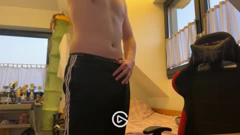 Snapshot of sason97xx chatting on March 2, 2025, 5:25 pm sason97xx online show from March 2, 2025, 5:25 pm