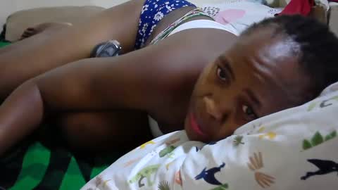 Snapshot of sassy_bella chatting on February 21, 2025, 10:37 pm sassy_bella online show from February 21, 2025, 10:37 pm