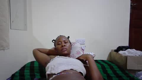 Snapshot of sassy_bella chatting on March 5, 2025, 7:16 am sassy_bella online show from March 5, 2025, 7:16 am