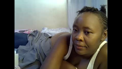 Snapshot of sassy_bella chatting on October 8, 2025, 5:16 am sassy_bella online show from October 8, 2025, 5:16 am