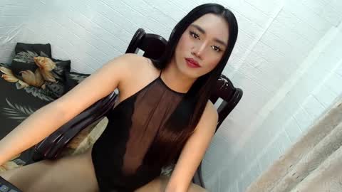 KEYLLA online show from February 12, 2025, 10:24 am