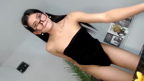 Snapshot of sassy_monie chatting on January 30, 2025, 4:16 am sassy_monie online show from January 30, 2025, 4:16 am