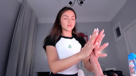 Snapshot of sassynova chatting on October 16, 2025, 1:17 am Ksenya online show from October 16, 2025, 1:17 am