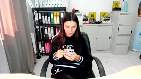 sassytiff online show from October 22, 2025, 10:37 am