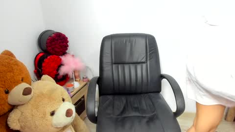 sassytiff online show from March 4, 2026, 1:28 pm