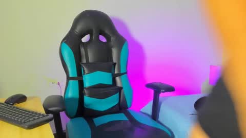 Evans Williams online show from February 12, 2025, 8:40 pm