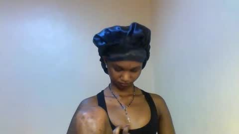 Snapshot of sasy_tina chatting on February 12, 2026, 9:10 pm Tina online show from February 12, 2026, 9:10 pm