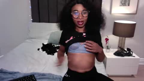 sasyylissaa online show from April 23, 2026, 7:05 pm