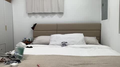 satansbabysitter online show from April 15, 2026, 7:26 am