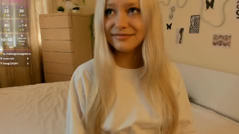 satinpresence online show from May 7, 2026, 6:52 am