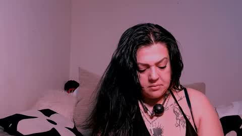Snapshot of satisfymypussy chatting on February 11, 2025, 6:51 am Alina online show from February 11, 2025, 6:51 am