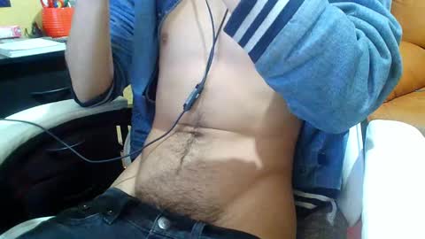 Snapshot of saturno_97 chatting on February 2, 2025, 9:34 pm saturno_97 online show from February 2, 2025, 9:34 pm