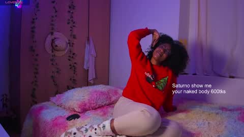 Snapshot of saturno_vibes chatting on January 6, 2025, 1:30 pm saturno_vibes online show from January 6, 2025, 1:30 pm