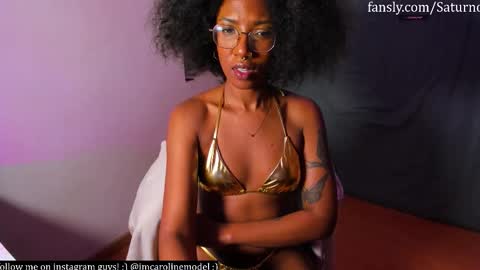 saturno_vibes online show from November 24, 2025, 9:42 am