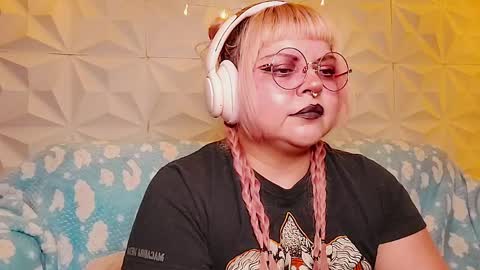 Gina George online show from May 16, 2026, 12:18 am
