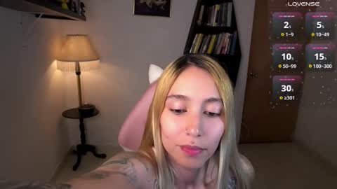 I AM JENN  online show from November 30, 2025, 2:37 am