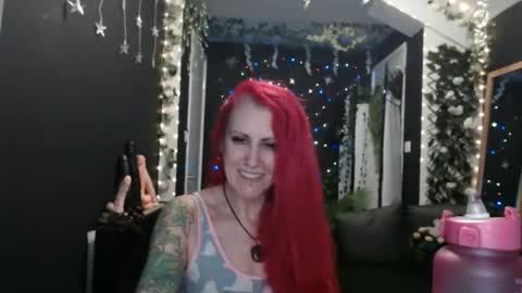 SaucySky online show from January 8, 2025, 1:32 am