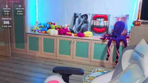 Snapshot of savage_lust_ chatting on November 18, 2025, 3:01 am Ariel online show from November 18, 2025, 3:01 am