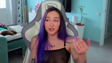 Ariel online show from April 17, 2026, 3:53 am