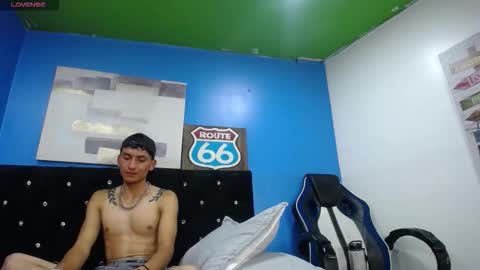 Snapshot of savagelover_ chatting on October 31, 2025, 4:24 am SavageLover online show from October 31, 2025, 4:24 am