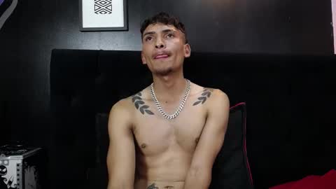 Snapshot of savagelover_ chatting on November 30, 2025, 5:06 pm SavageLover online show from November 30, 2025, 5:06 pm