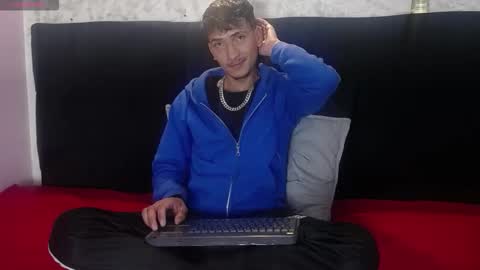 Snapshot of savagelover_ chatting on December 2, 2025, 4:29 am SavageLover online show from December 2, 2025, 4:29 am