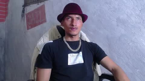 SavageLover  online show from December 19, 2025, 4:19 am